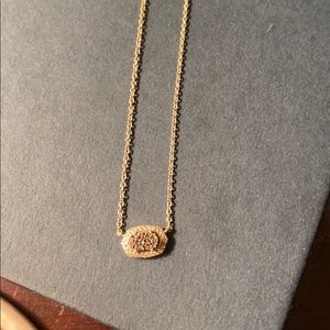 Kendra Scott necklace